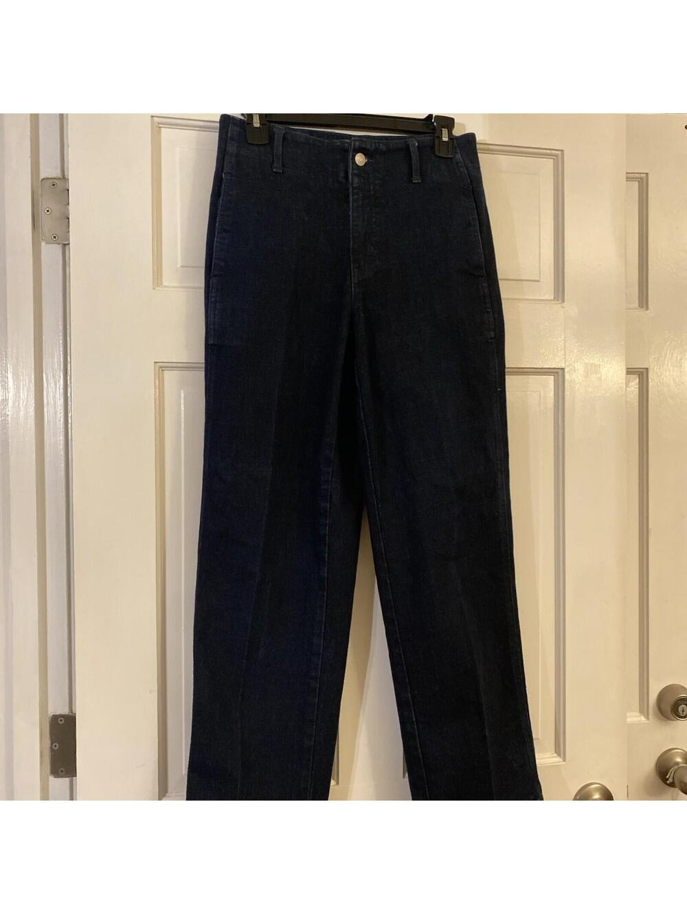 Banana Republic High-Rise Straight fit jeans in weekend rinse blue Size 26